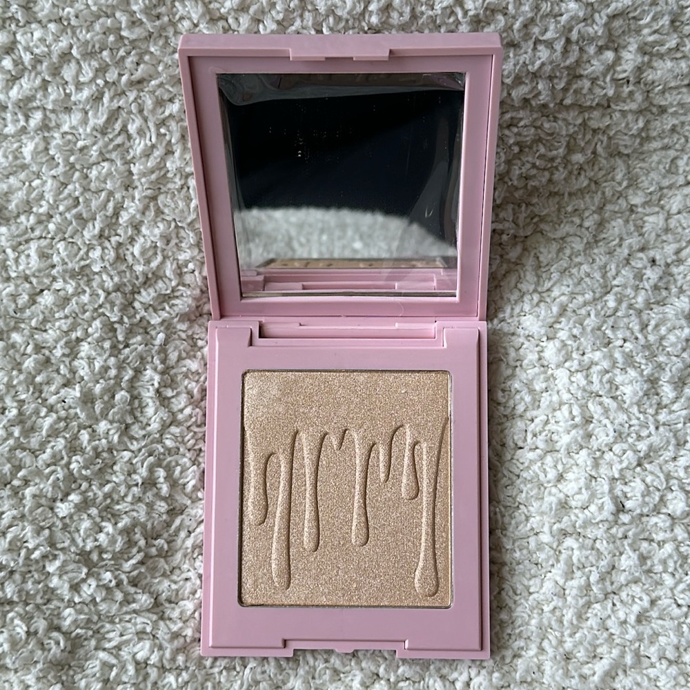 BNIB Kylie Cosmetics KyLight Highlighter in Ice Me Out